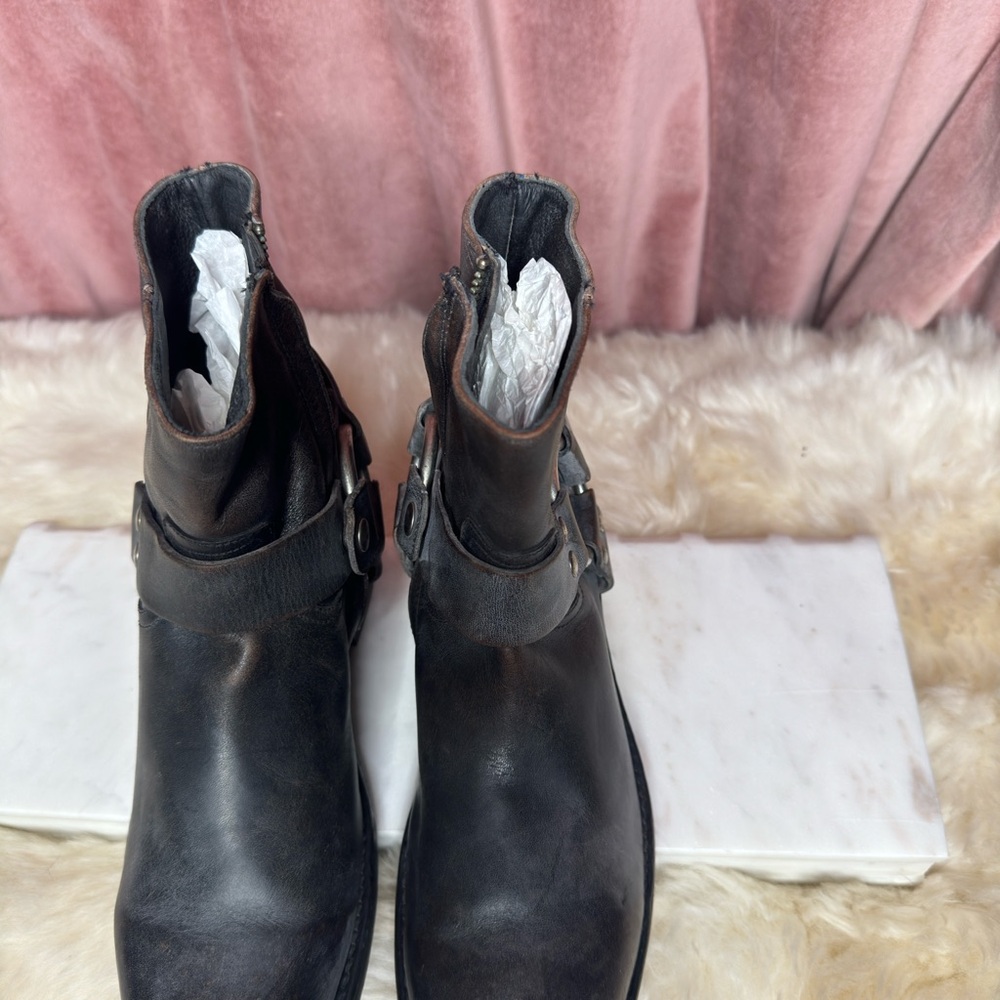 Frye Conway Moto boot. Size 7B - Picture 5 of 9